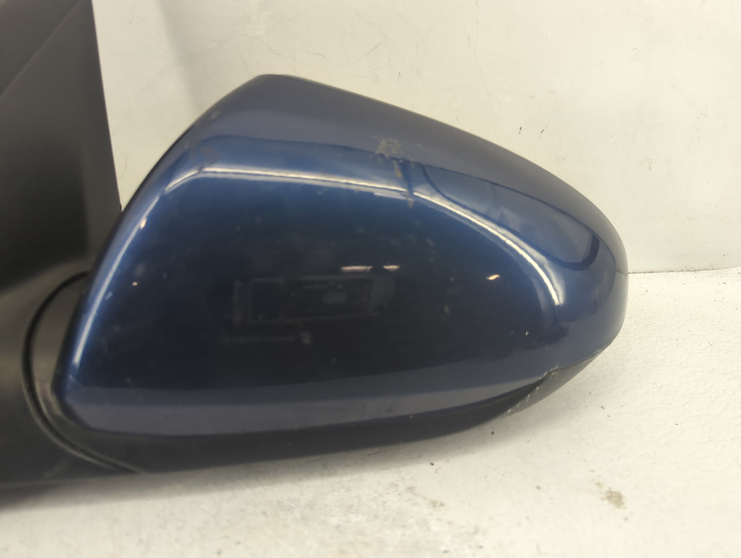 2017-2020 Hyundai Elantra Driver Side View Mirror - Left Door Mirror OEM Used - Oemusedautoparts1.com
