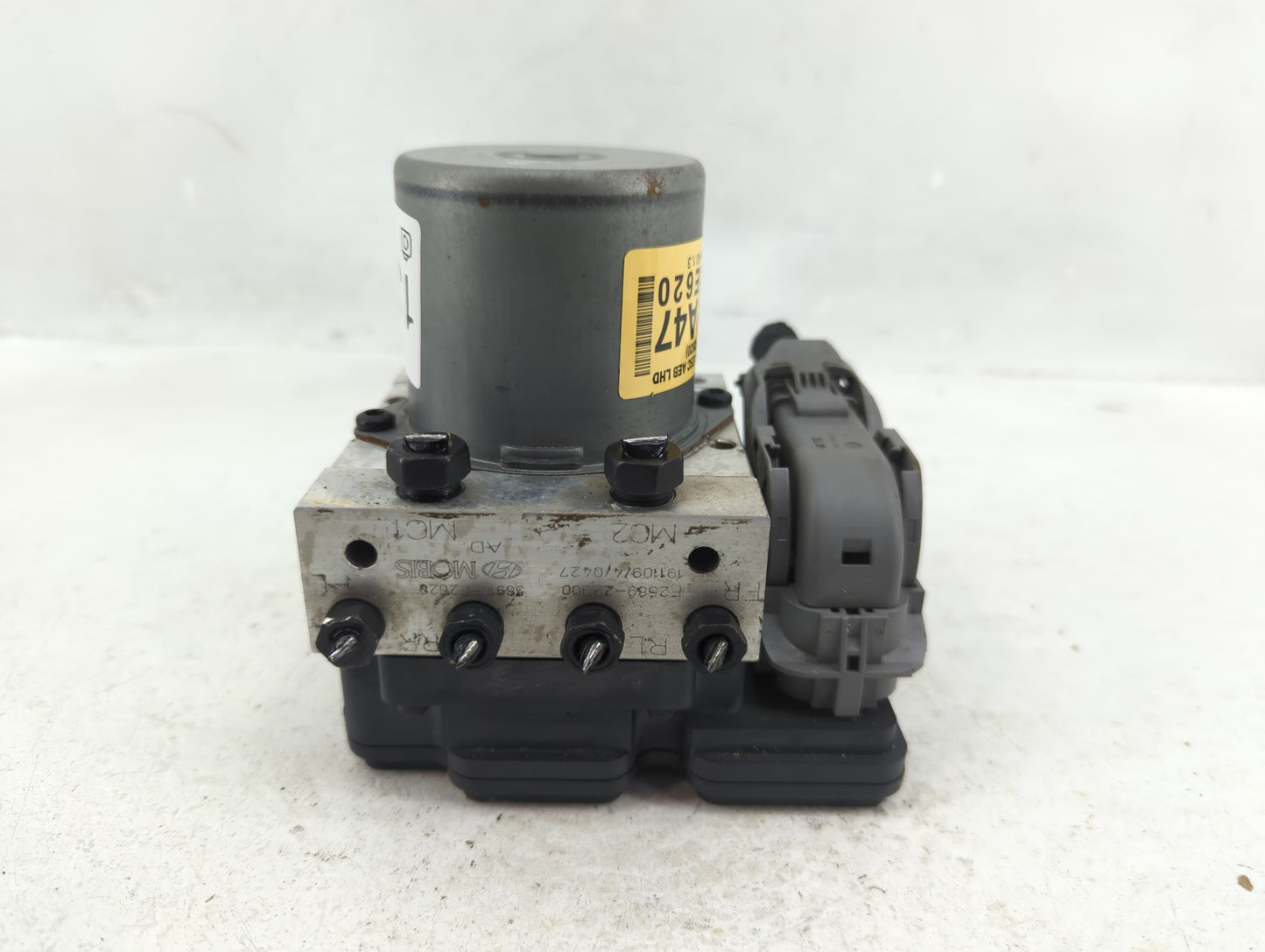 2019-2020 Hyundai Elantra ABS Pump Control Module Replacement P/N:61589-43100 58900-F2620 Fits Fits 2019 2020 OEM Used Auto 