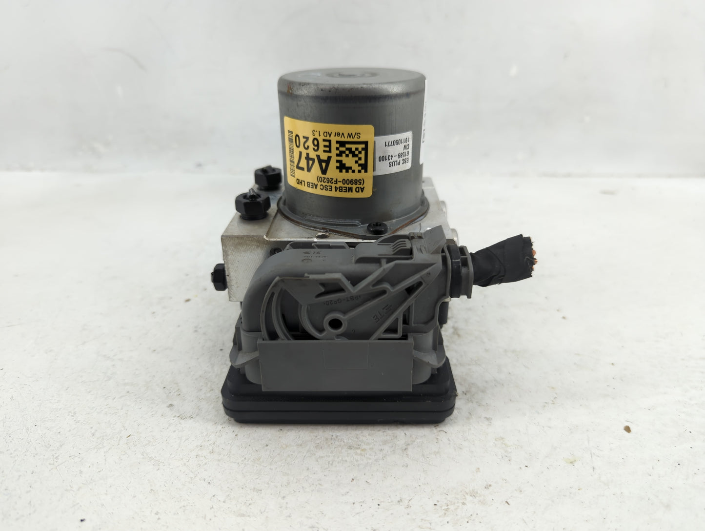 2019-2020 Hyundai Elantra ABS Pump Control Module Replacement P/N:61589-43100 58900-F2620 Fits Fits 2019 2020 OEM Used Auto 