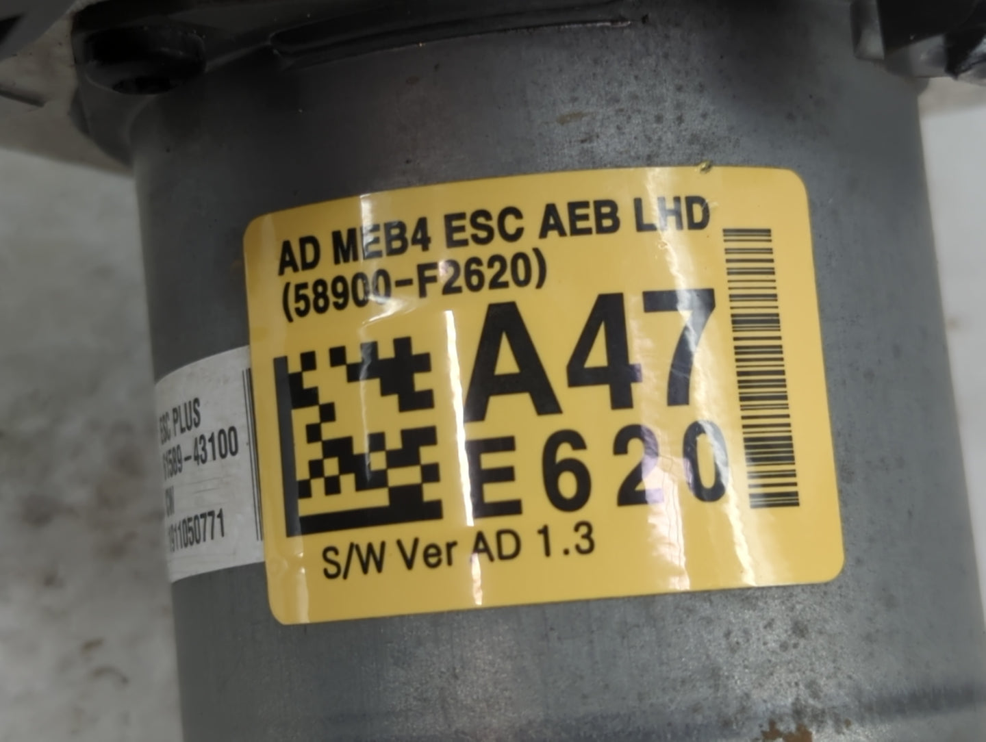 2019-2020 Hyundai Elantra ABS Pump Control Module Replacement P/N:61589-43100 58900-F2620 Fits Fits 2019 2020 OEM Used Auto 