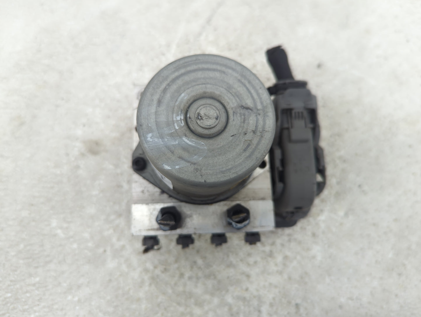 2019-2020 Hyundai Elantra ABS Pump Control Module Replacement P/N:61589-43100 58900-F2620 Fits Fits 2019 2020 OEM Used Auto 