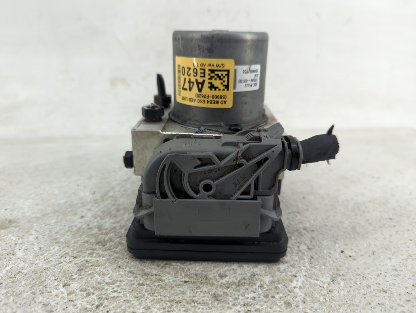 2019-2020 Hyundai Elantra ABS Pump Control Module Replacement P/N:61589-43100 58900-F2620 Fits Fits 2019 2020 OEM Used Auto 