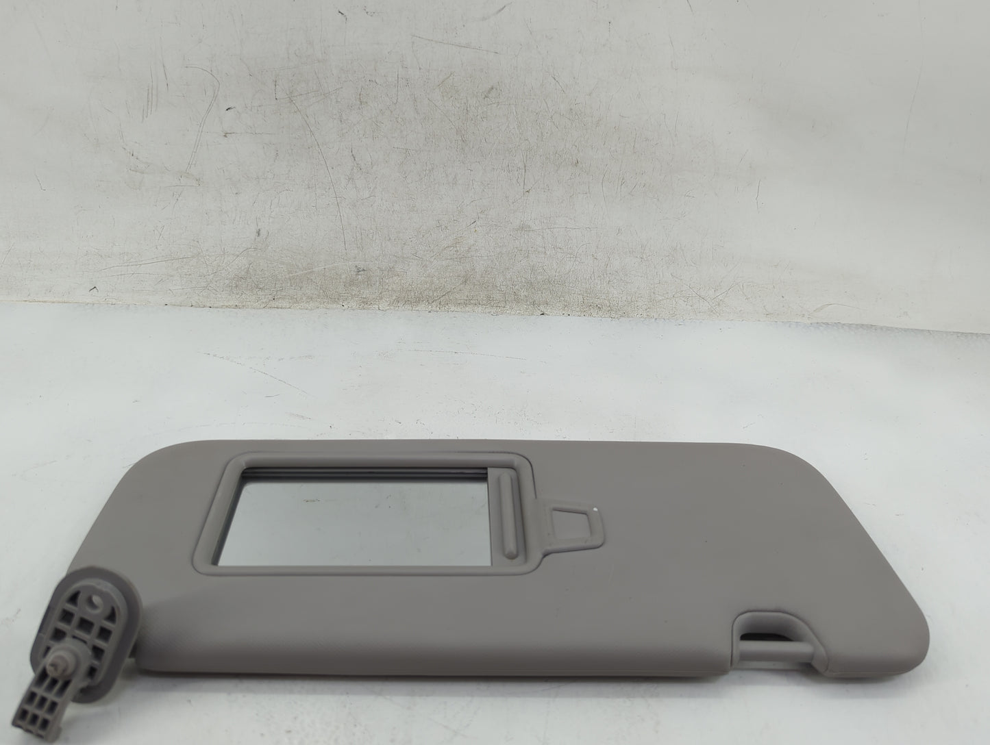 2017-2020 Hyundai Elantra Sun Visor Shade Replacement Passenger Right Mirror Fits Fits 2017 2018 2019 2020 OEM Used Auto Par