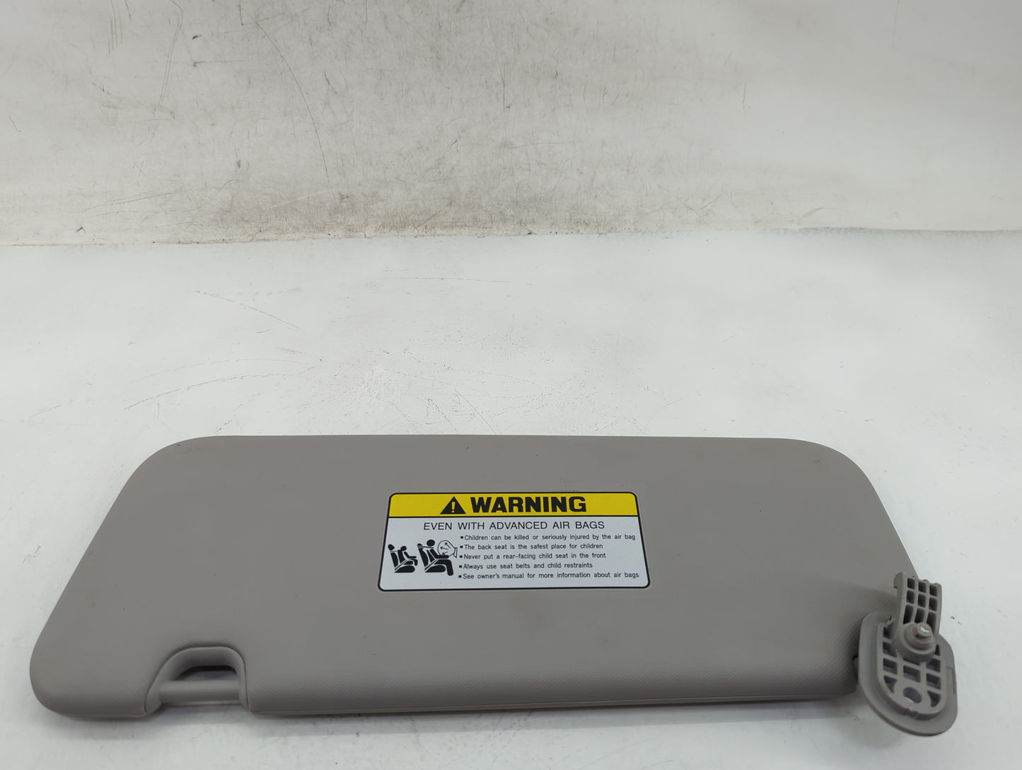 2017-2020 Hyundai Elantra Sun Visor Shade Replacement Passenger Right Mirror Fits Fits 2017 2018 2019 2020 OEM Used Auto Par