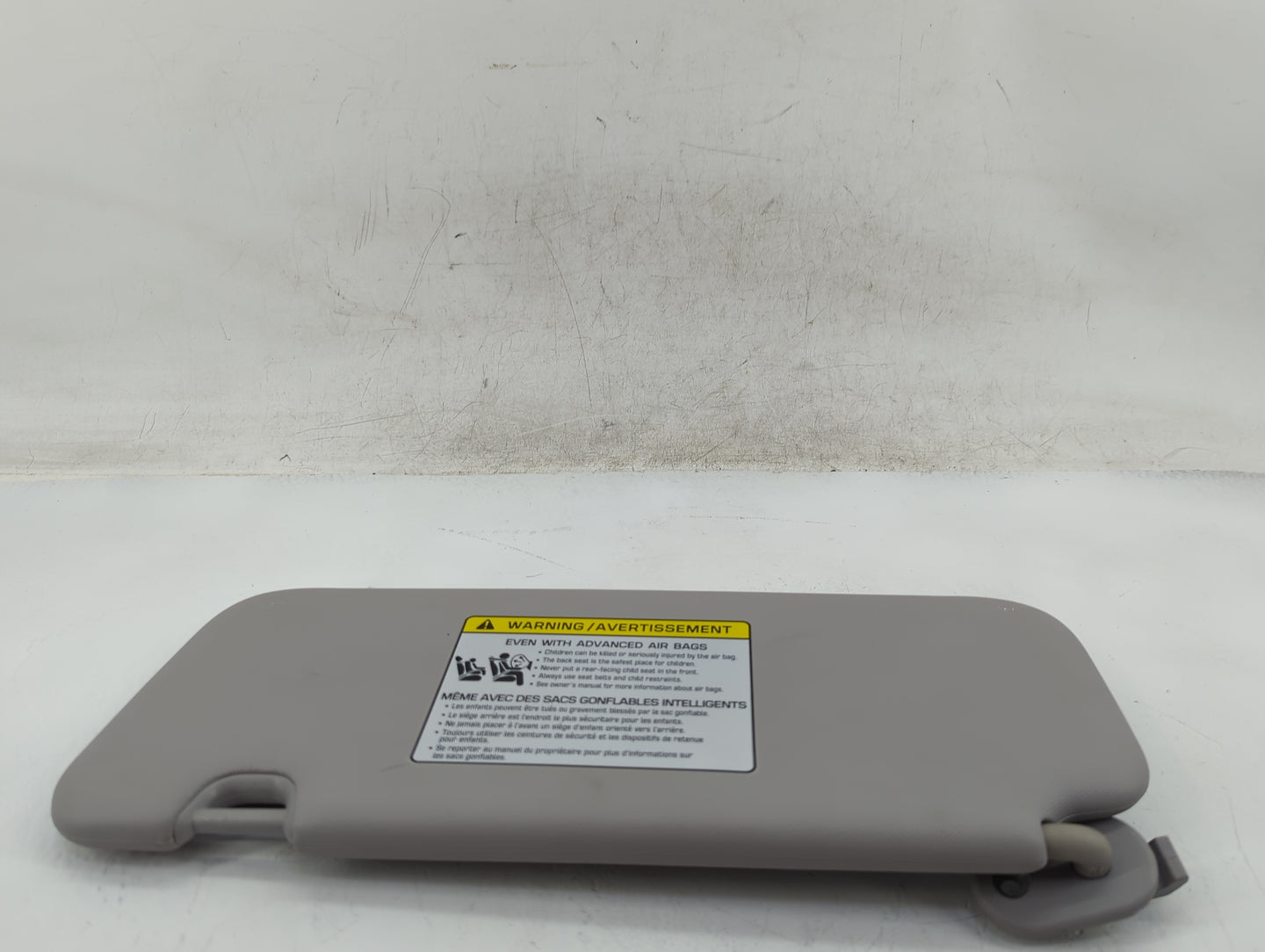 2017-2020 Hyundai Elantra Sun Visor Shade Replacement Passenger Right Mirror Fits Fits 2017 2018 2019 2020 OEM Used Auto Par