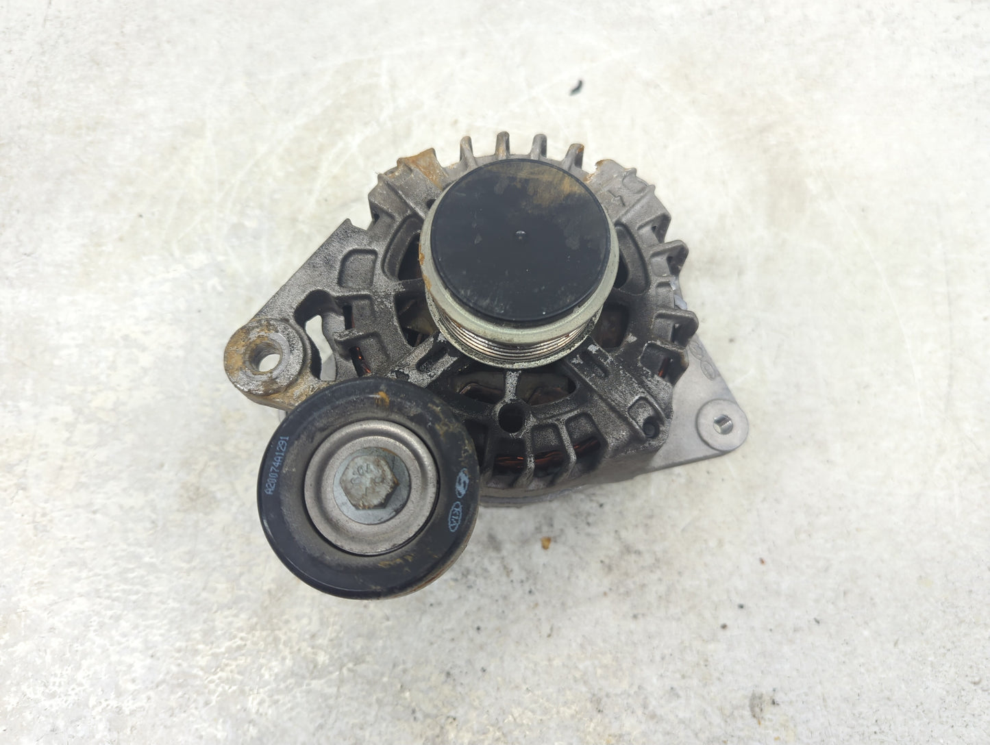 2017-2020 Hyundai Elantra Alternator Replacement Generator Charging Assembly Engine OEM P/N:37300-2E821 2627727 Fits OEM Use