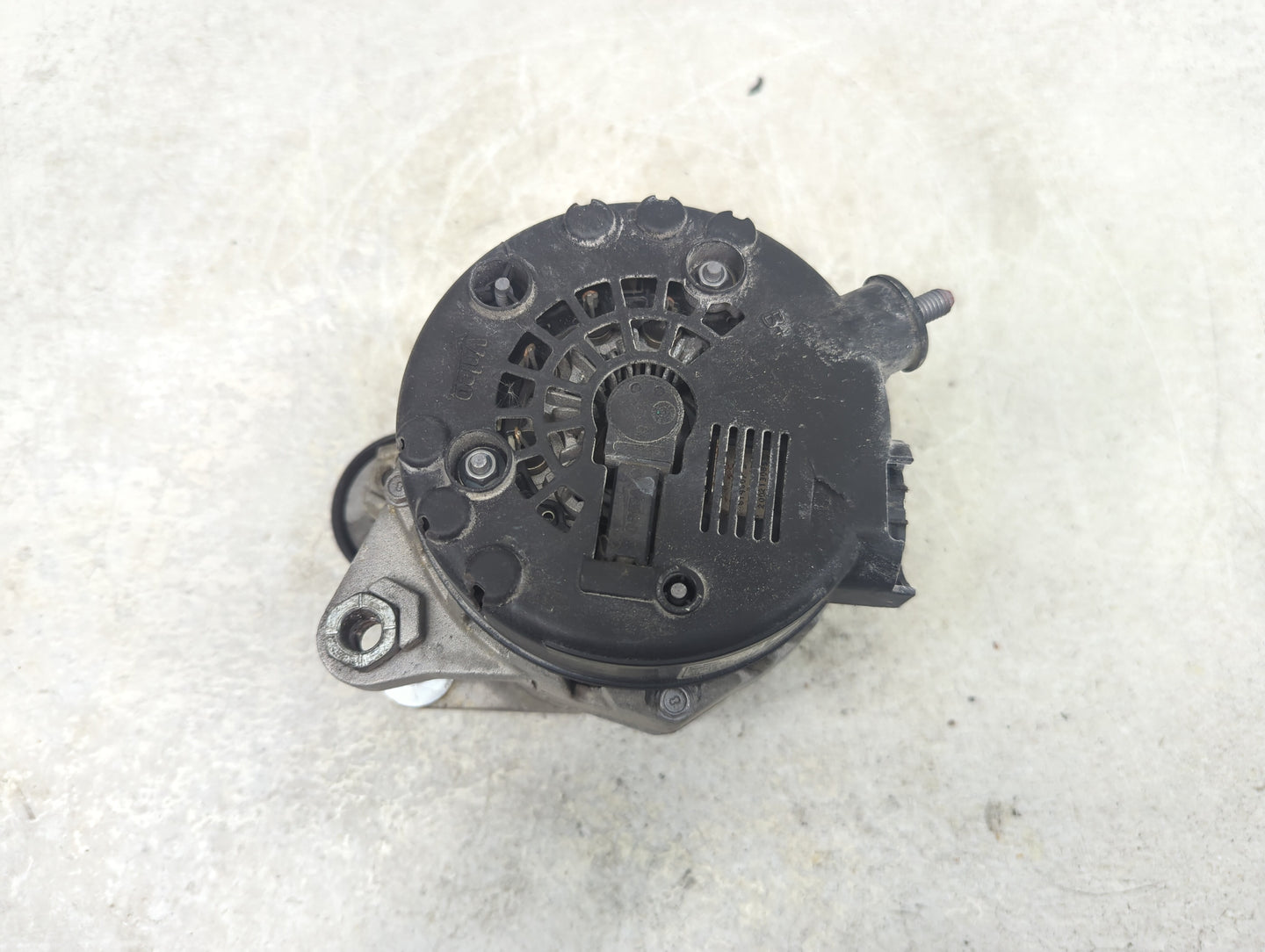 2017-2020 Hyundai Elantra Alternator Replacement Generator Charging Assembly Engine OEM P/N:37300-2E821 2627727 Fits OEM Use