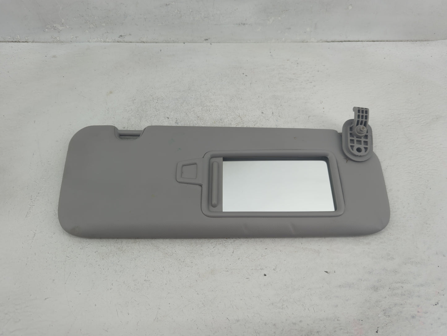 2017-2020 Hyundai Elantra Sun Visor Shade Replacement Passenger Right Mirror Fits Fits 2017 2018 2019 2020 OEM Used Auto Par