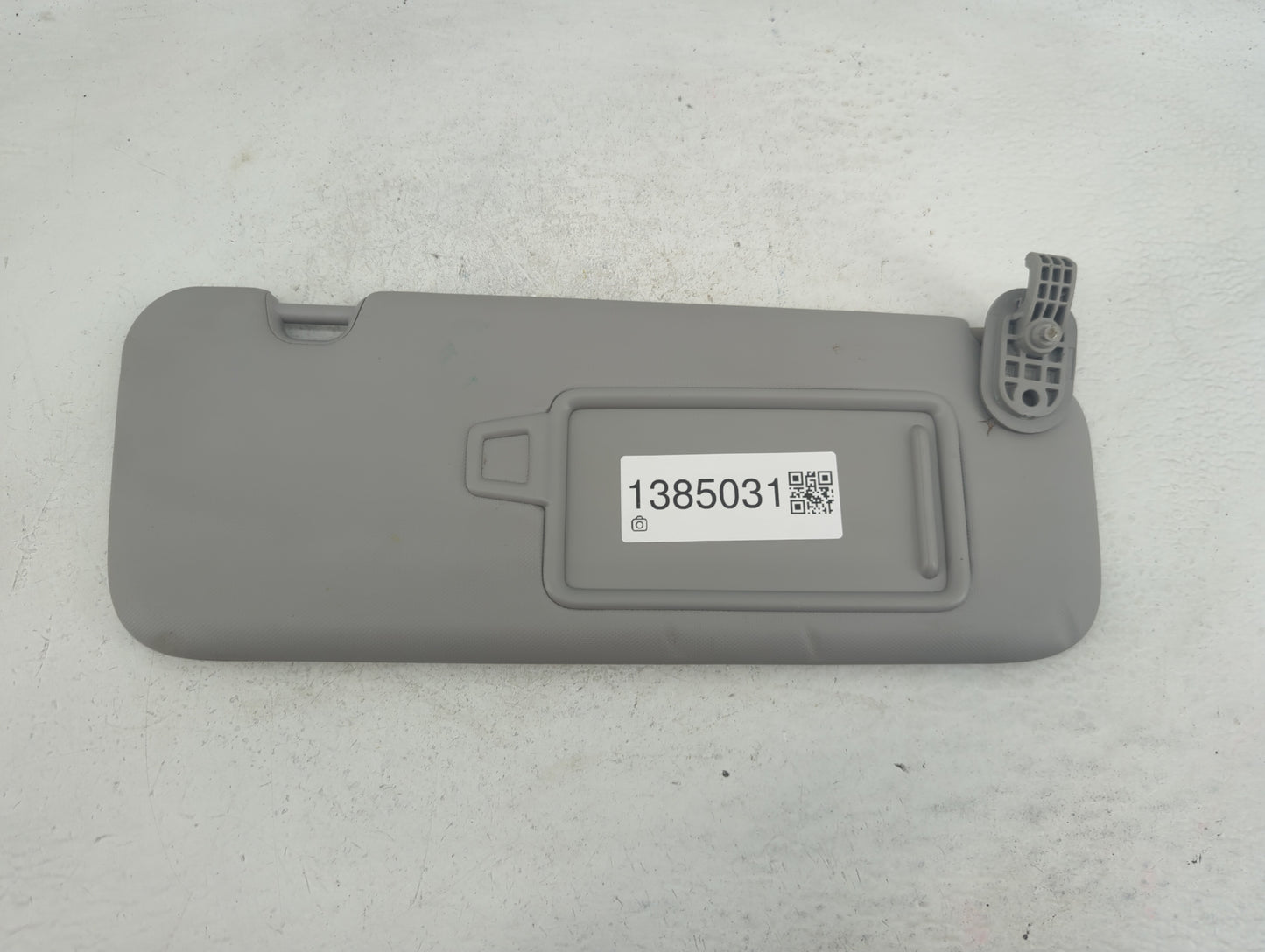 2017-2020 Hyundai Elantra Sun Visor Shade Replacement Passenger Right Mirror Fits Fits 2017 2018 2019 2020 OEM Used Auto Par
