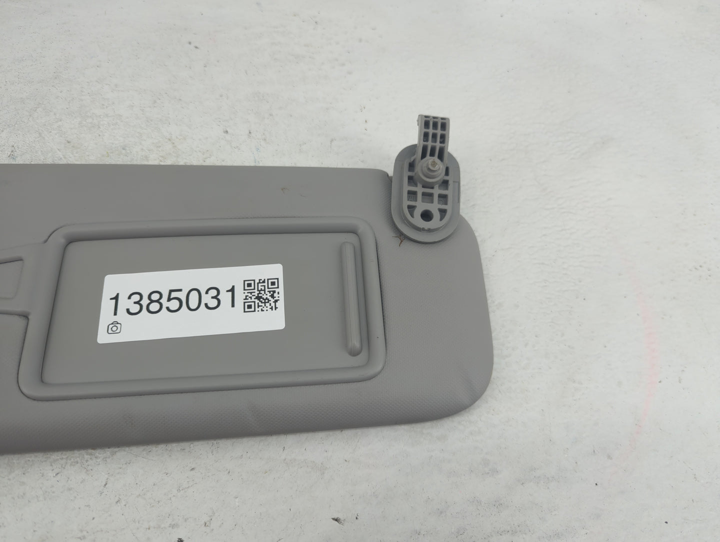 2017-2020 Hyundai Elantra Sun Visor Shade Replacement Passenger Right Mirror Fits Fits 2017 2018 2019 2020 OEM Used Auto Par