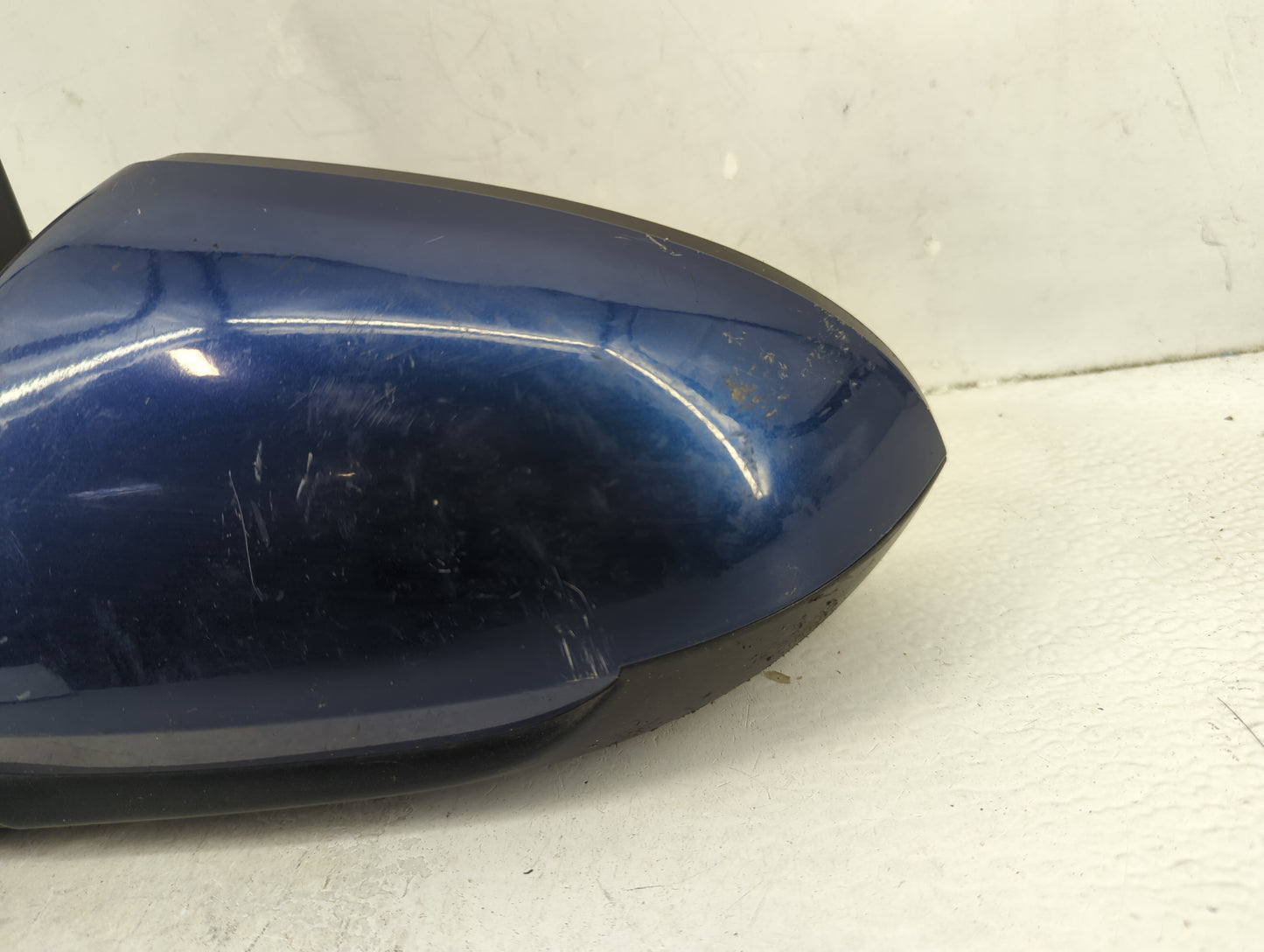 2017-2020 Hyundai Elantra Driver Side View Mirror - Left Door Mirror OEM Used - Oemusedautoparts1.com