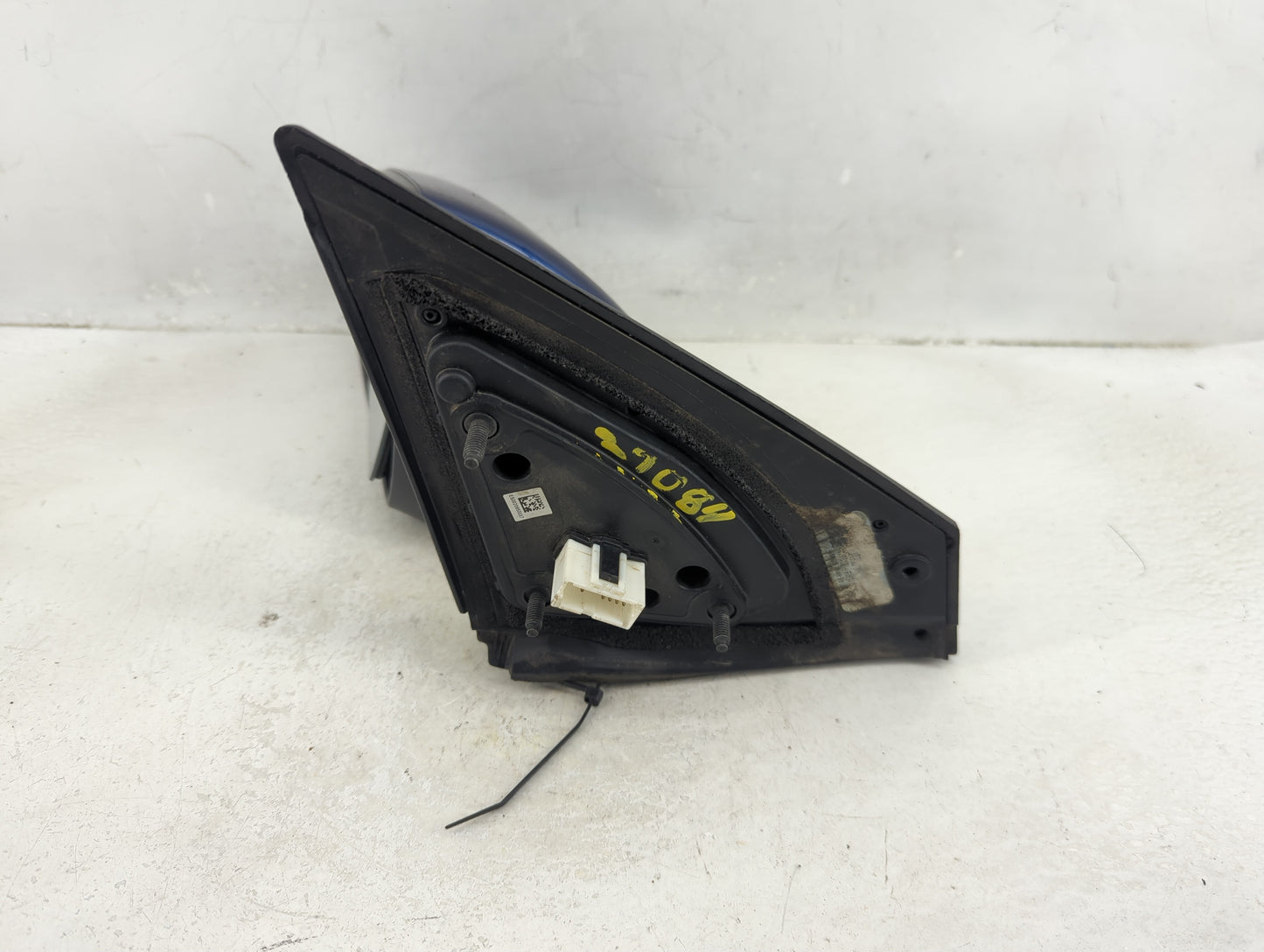 2017-2020 Hyundai Elantra Driver Side View Mirror - Left Door Mirror OEM Used - Oemusedautoparts1.com
