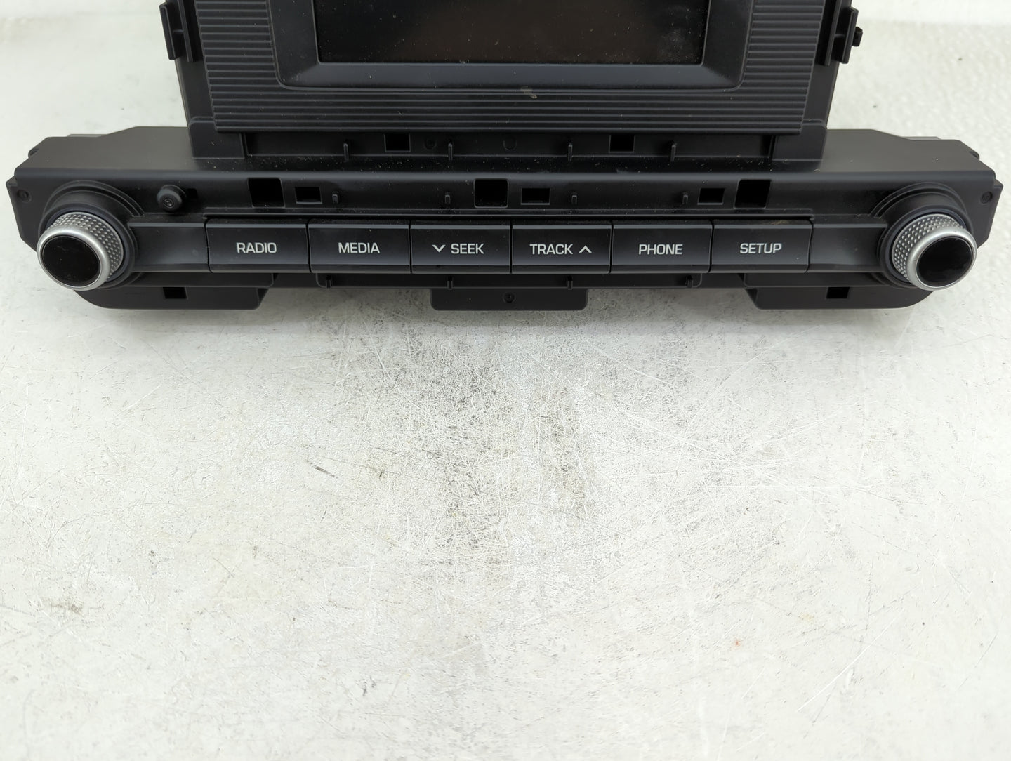2019-2020 Hyundai Elantra Radio AM FM Cd Player Receiver Replacement P/N:96180-F2UA0SSH Fits Fits 2019 2020 OEM Used Auto Pa