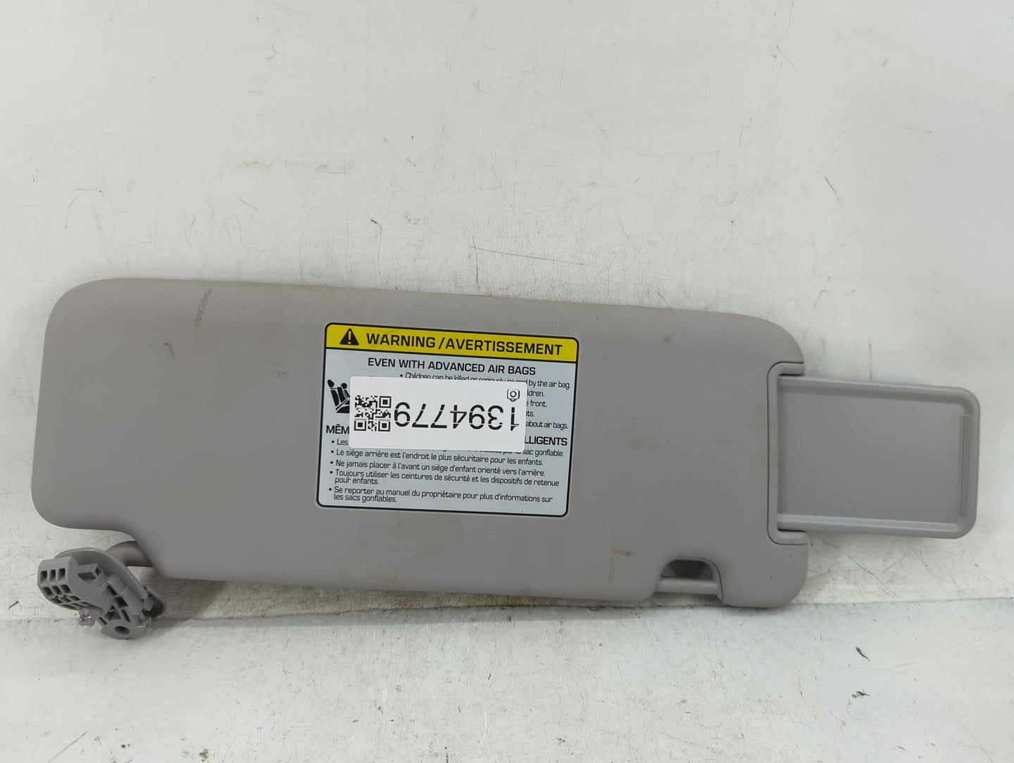2018-2020 Hyundai Elantra Sun Visor Shade Replacement Driver Left Mirror Fits Fits 2018 2019 2020 OEM Used Auto Parts - Oemu
