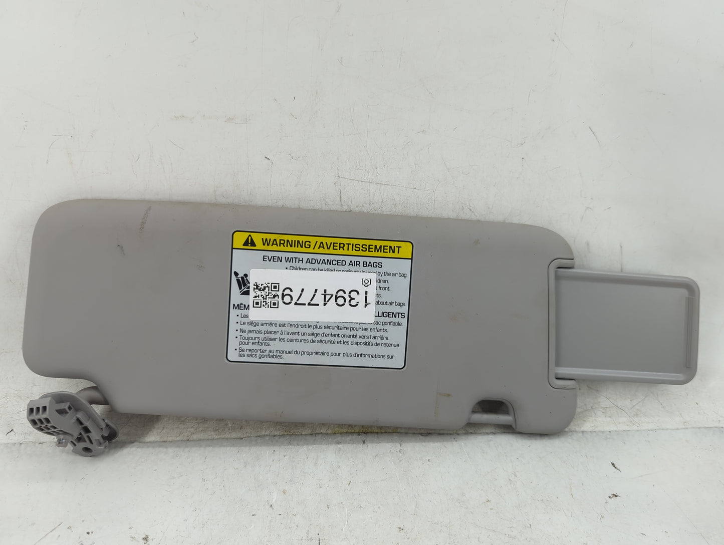 2018-2020 Hyundai Elantra Sun Visor Shade Replacement Driver Left Mirror Fits Fits 2018 2019 2020 OEM Used Auto Parts - Oemu