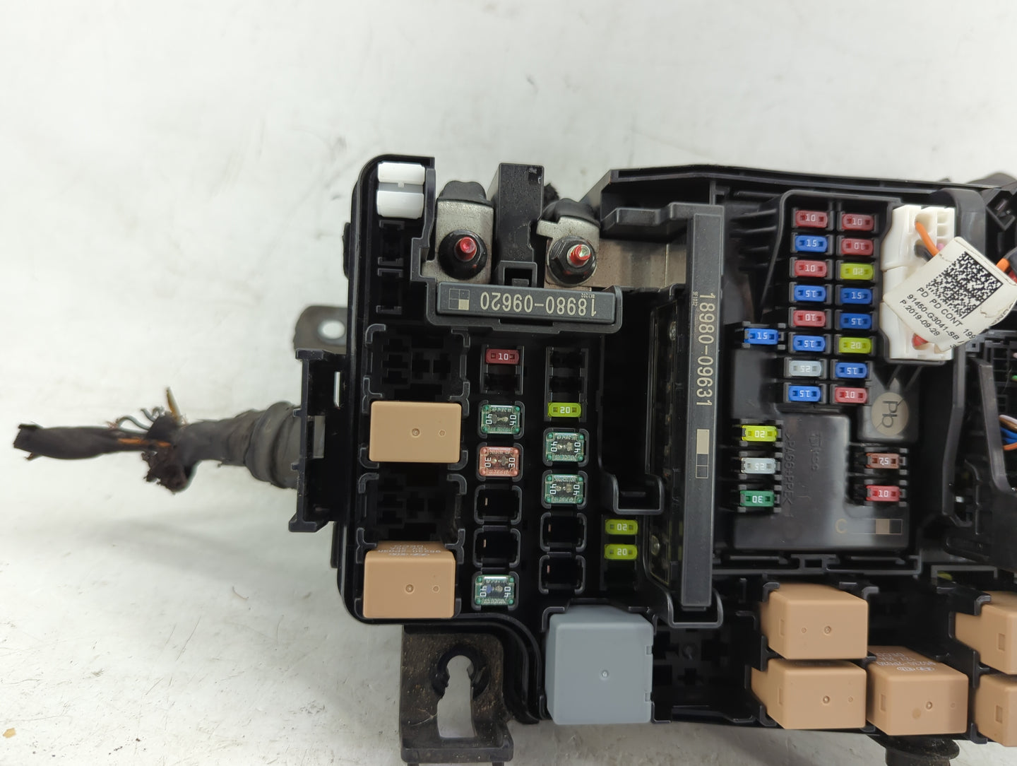 2020 Hyundai Elantra Fusebox Fuse Box Panel Relay Module P/N:91950-G3820 Fits OEM Used Auto Parts - Oemusedautoparts1.com