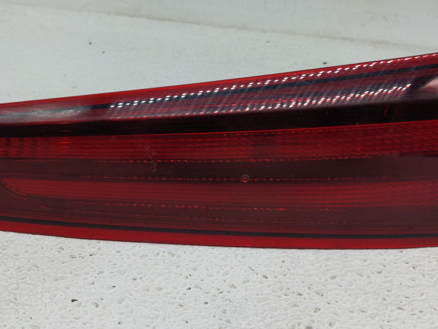 2019-2020 Hyundai Elantra Tail Light Assembly Passenger Right OEM P/N:92404-F3500 Fits Fits 2019 2020 OEM Used Auto Parts - 