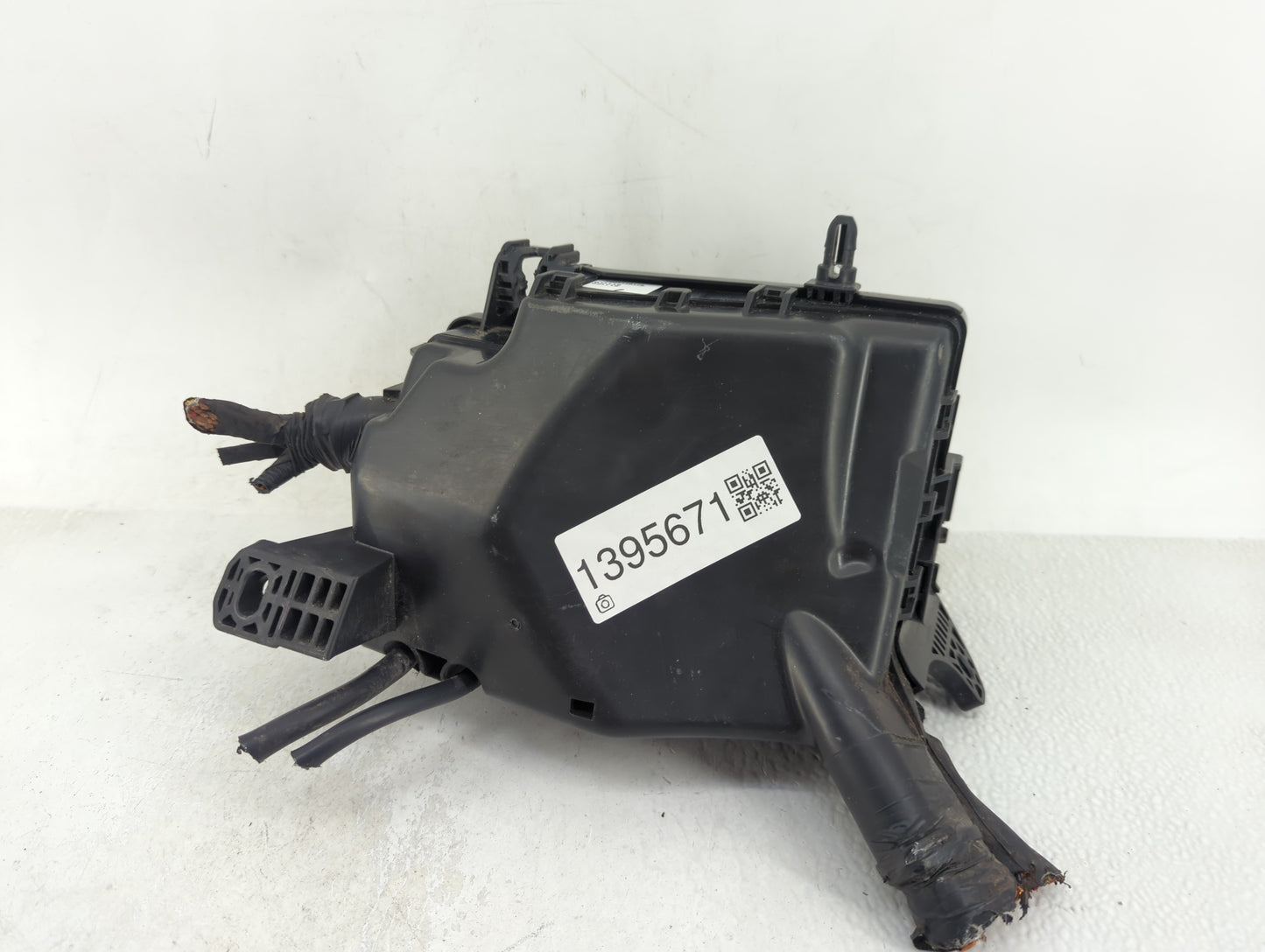 2019-2020 Hyundai Elantra Fusebox Fuse Box Panel Relay Module Fits Fits 2019 2020 OEM Used Auto Parts - Oemusedautoparts1.co