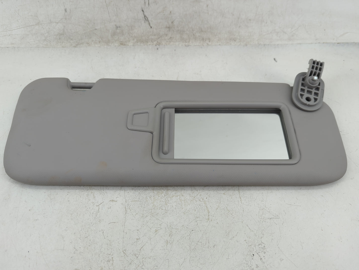 2017-2020 Hyundai Elantra Sun Visor Shade Replacement Passenger Right Mirror Fits Fits 2017 2018 2019 2020 OEM Used Auto Par