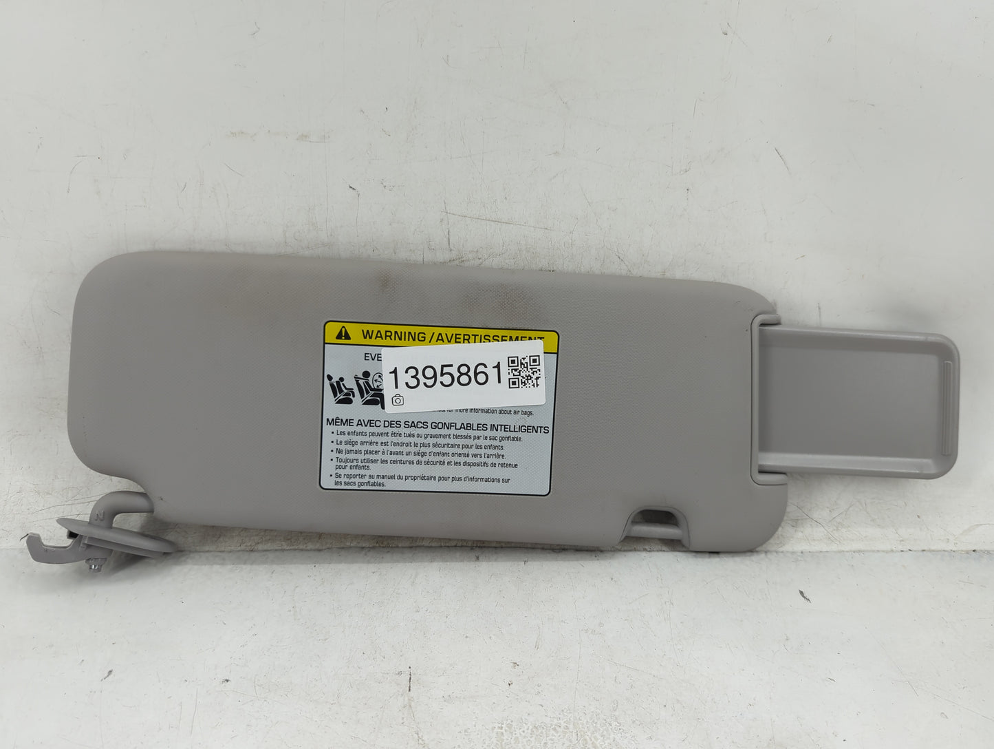 2017-2020 Hyundai Elantra Sun Visor Shade Replacement Driver Left Mirror Fits Fits 2017 2018 2019 2020 OEM Used Auto Parts -