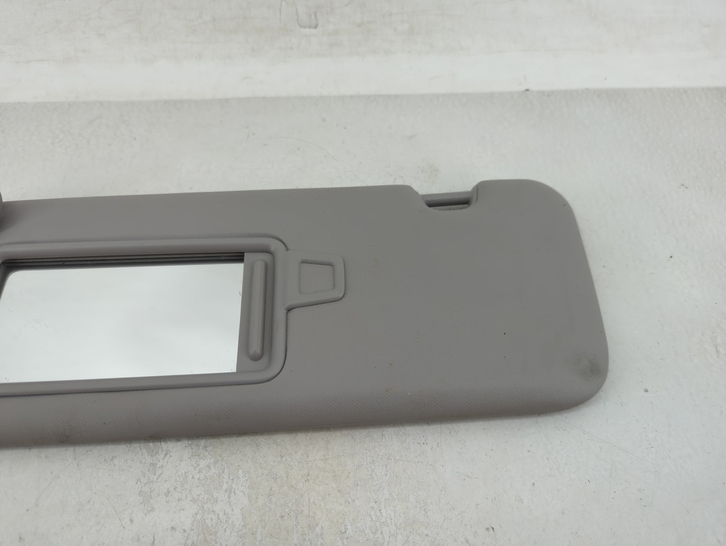 2017-2020 Hyundai Elantra Sun Visor Shade Replacement Passenger Right Mirror Fits Fits 2017 2018 2019 2020 OEM Used Auto Par