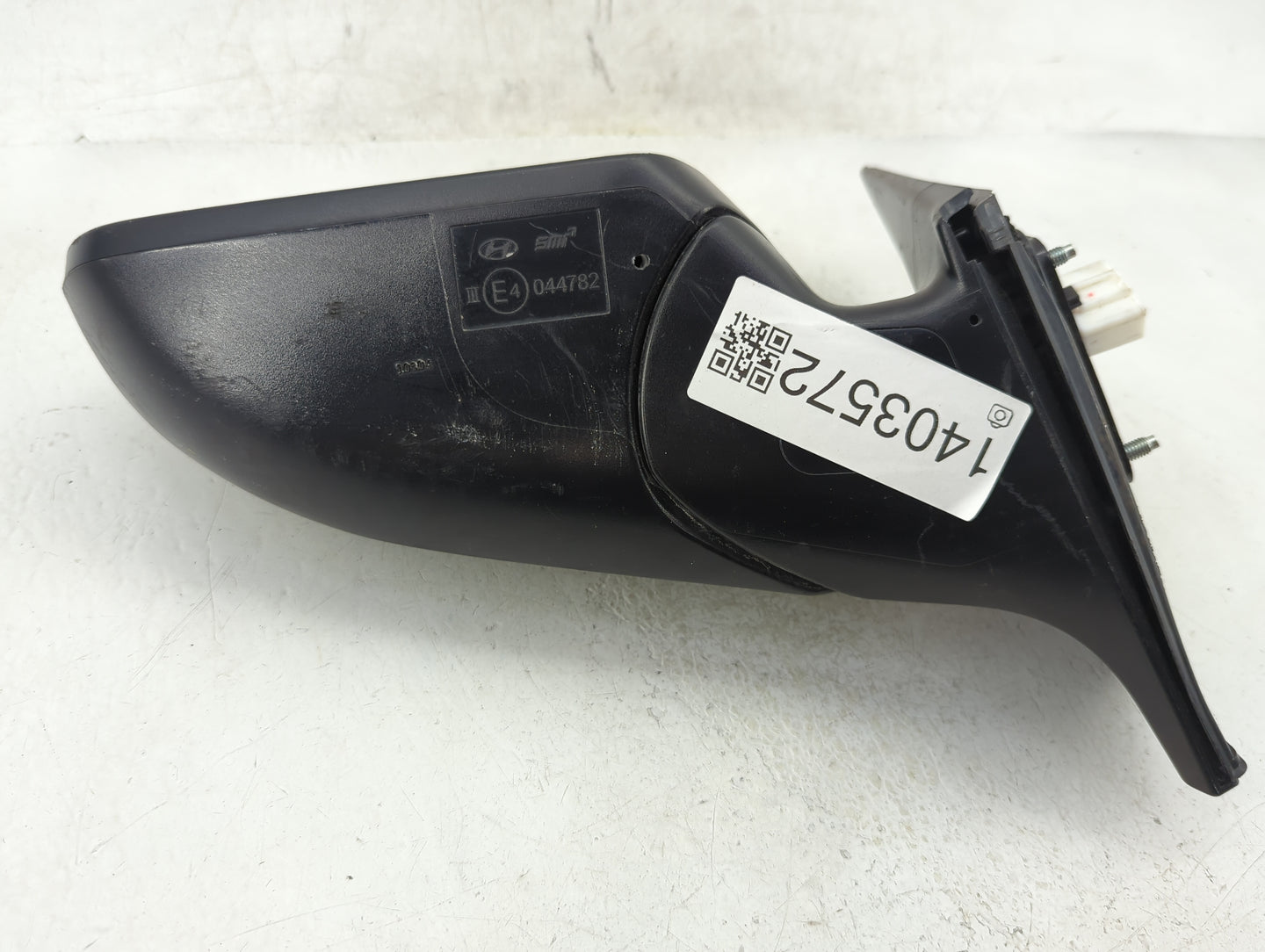 2017-2020 Hyundai Elantra Driver Side View Mirror - Left Door Mirror OEM Used - Oemusedautoparts1.com