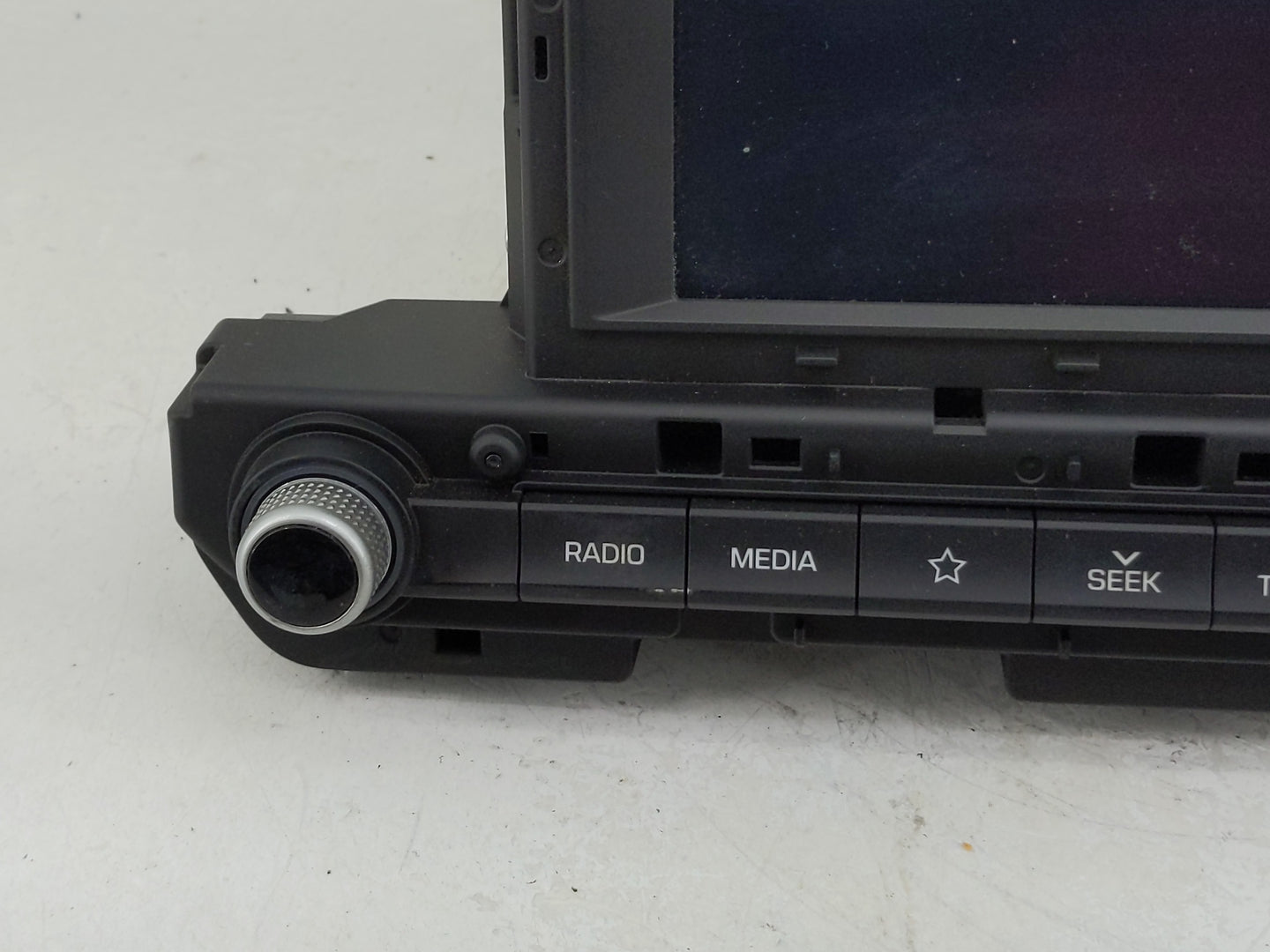 2019-2020 Hyundai Elantra Radio AM FM Cd Player Receiver Replacement P/N:96160-F2UC0SSH Fits Fits 2019 2020 OEM Used Auto Pa