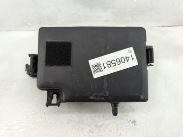 2019-2020 Hyundai Elantra Fusebox Fuse Box Panel Relay Module P/N:91956-F2025 Fits Fits 2019 2020 OEM Used Auto Parts - Oemu