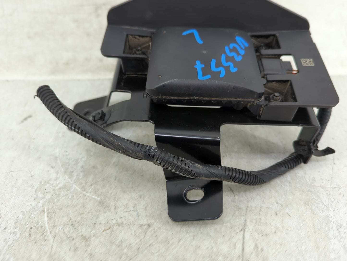 2019-2020 Hyundai Elantra Back Up Sensor Backup Camera - Oemusedautoparts1.com