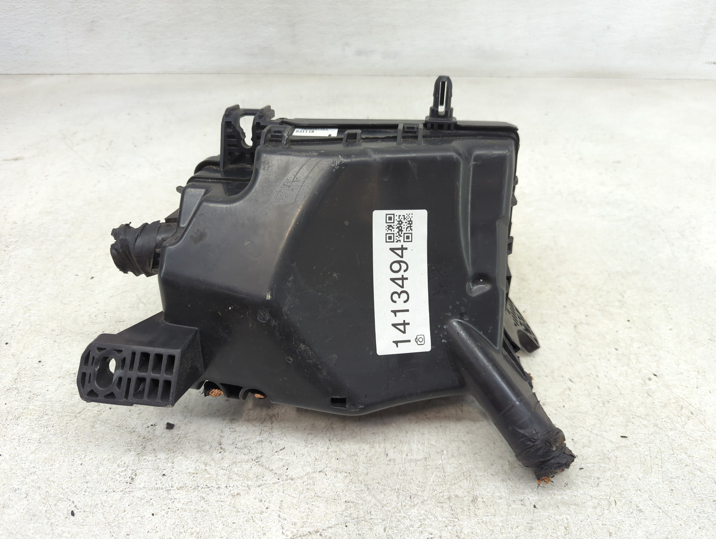 2019-2020 Hyundai Elantra Fusebox Fuse Box Panel Relay Module P/N:91956-F2020 Fits Fits 2019 2020 OEM Used Auto Parts - Oemu