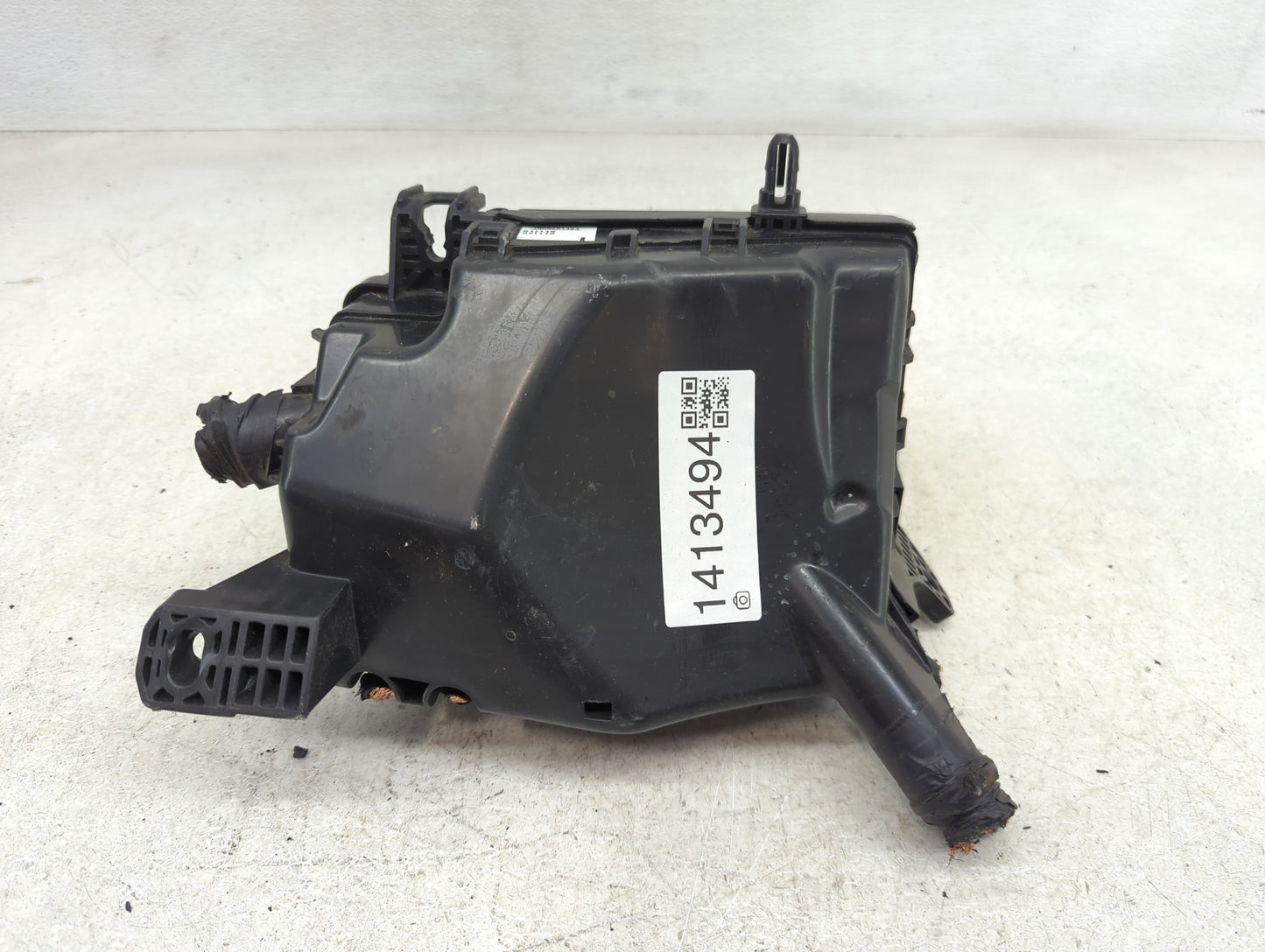 2019-2020 Hyundai Elantra Fusebox Fuse Box Panel Relay Module P/N:91956-F2020 Fits Fits 2019 2020 OEM Used Auto Parts - Oemu