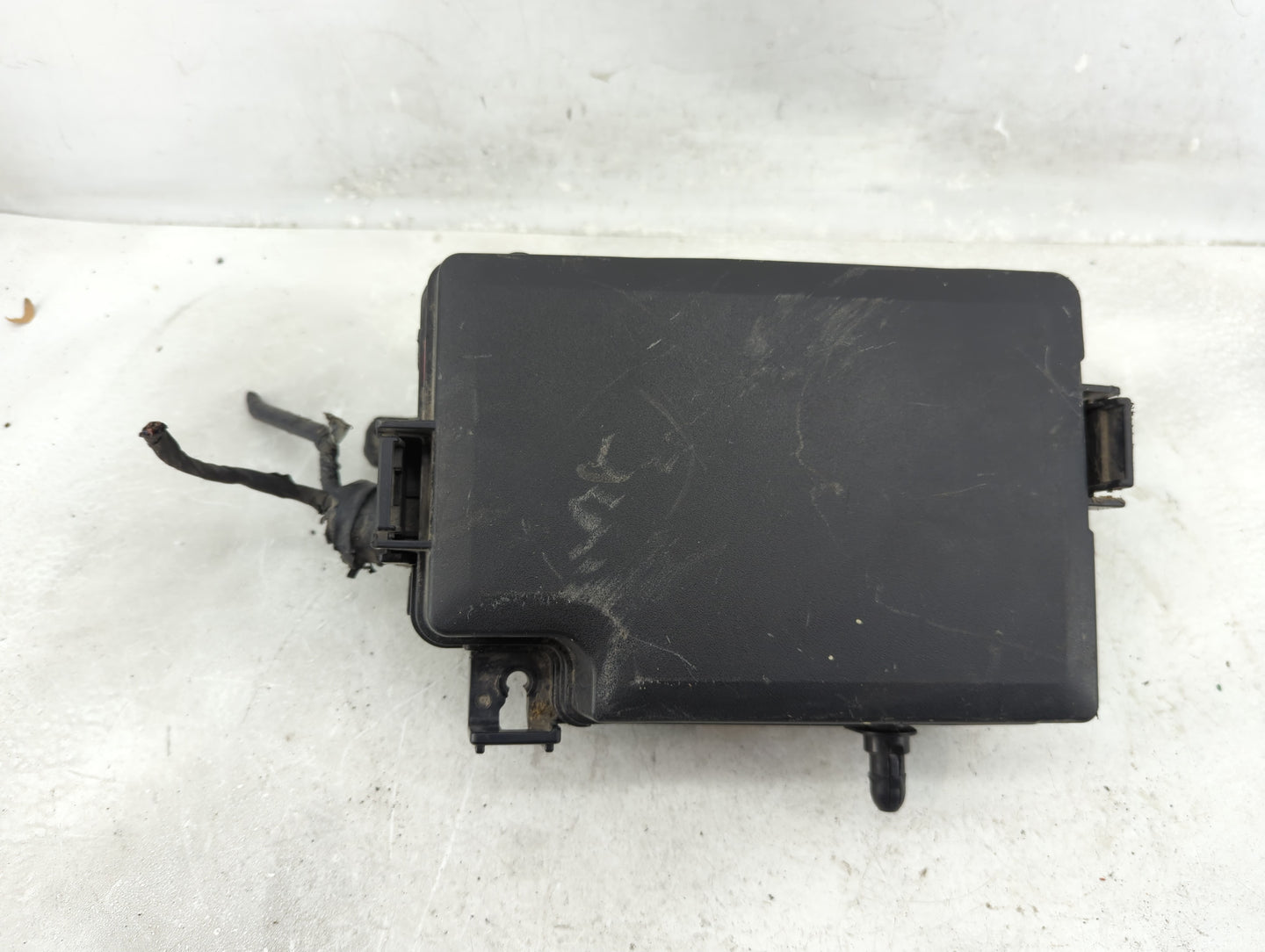2019-2020 Hyundai Elantra Fusebox Fuse Box Panel Relay Module P/N:91260-F2420 Fits Fits 2019 2020 OEM Used Auto Parts - Oemu