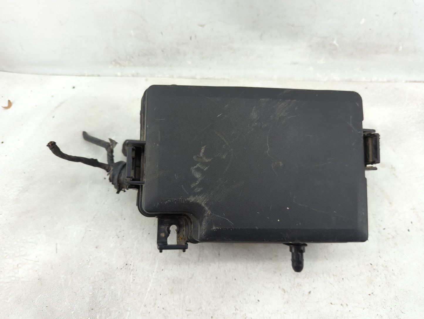 2019-2020 Hyundai Elantra Fusebox Fuse Box Panel Relay Module P/N:91260-F2420 Fits Fits 2019 2020 OEM Used Auto Parts - Oemu
