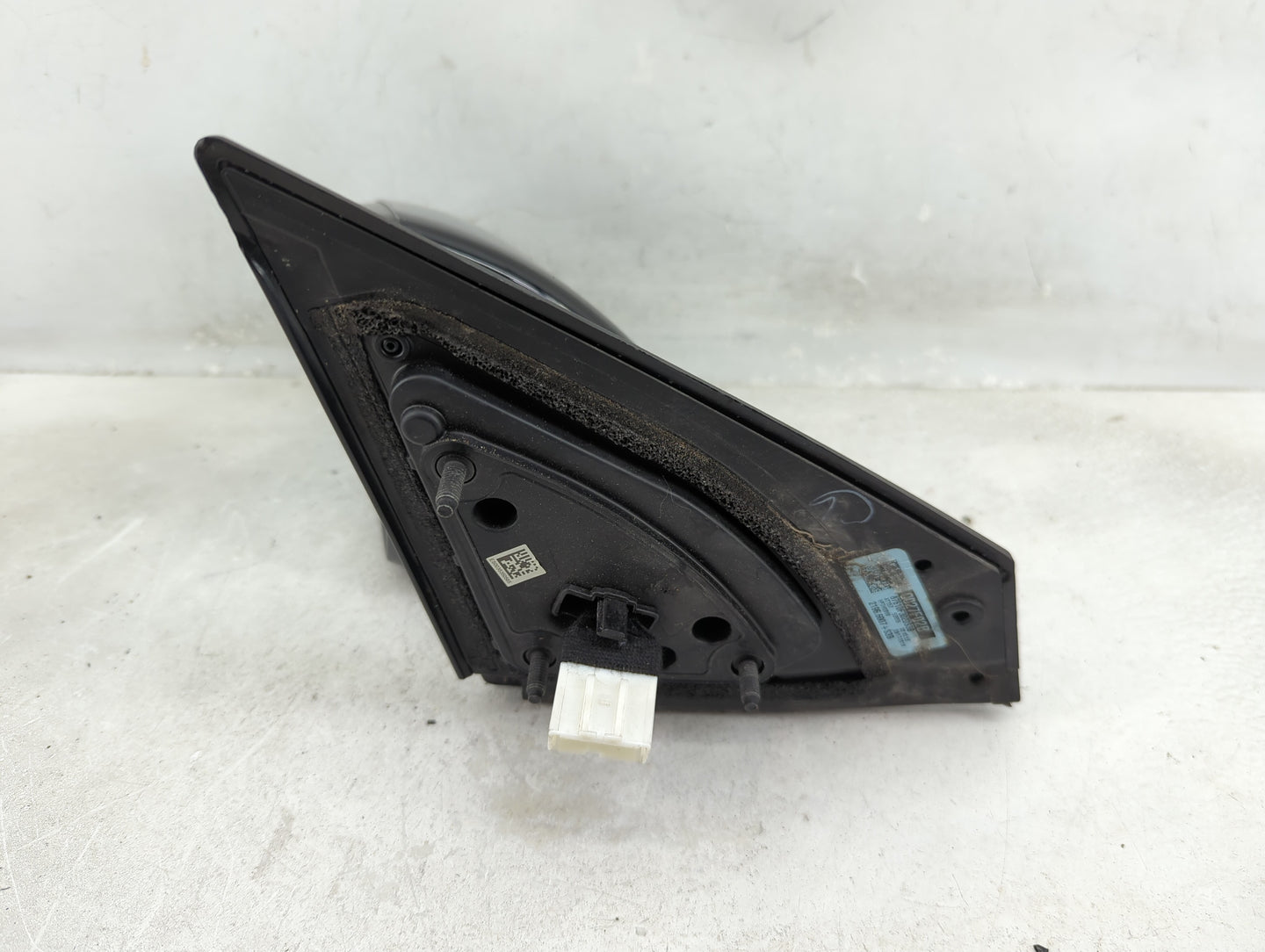 2017-2020 Hyundai Elantra Driver Side View Mirror - Left Door Mirror OEM Used - Oemusedautoparts1.com