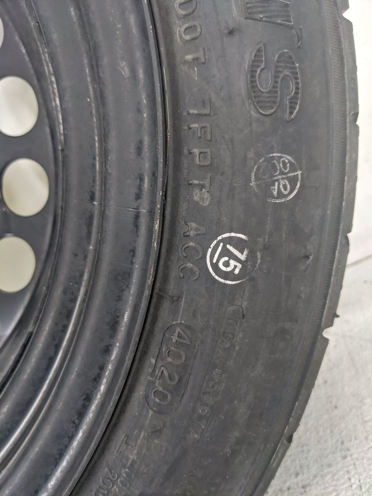 2011-2022 Hyundai Elantra Spare Donut Tire Wheel Rim Oem 1420883 - Oemusedautoparts1.com