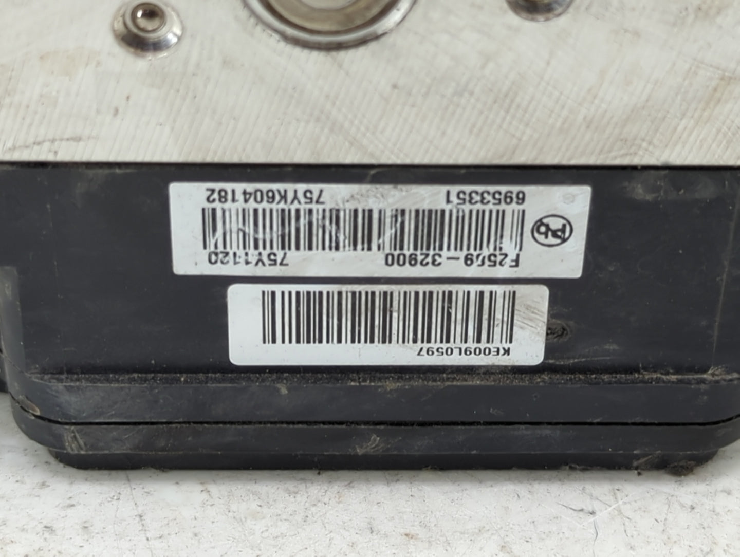 2019-2020 Hyundai Elantra ABS Pump Control Module Replacement P/N:F2589-32900 Fits Fits 2019 2020 OEM Used Auto Parts - Oemu