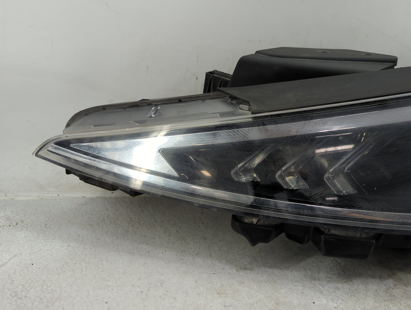 Hyundai Elantra Driver Left Oem Head Light Headlight Lamp - Oemusedautoparts1.com