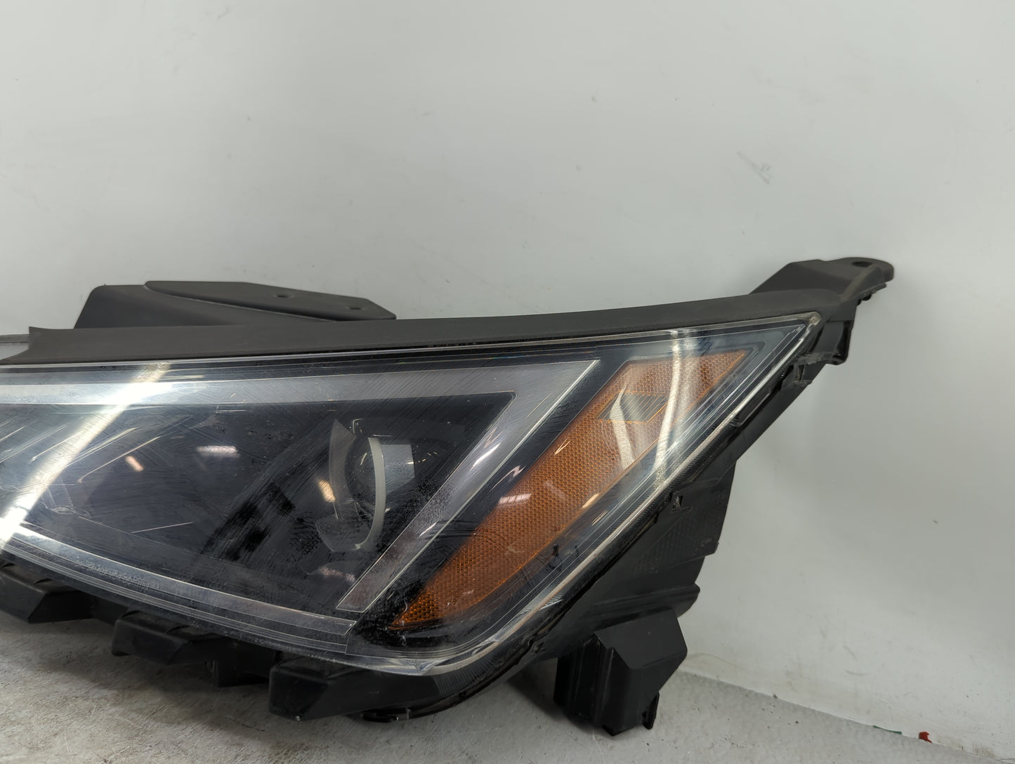 Hyundai Elantra Driver Left Oem Head Light Headlight Lamp - Oemusedautoparts1.com