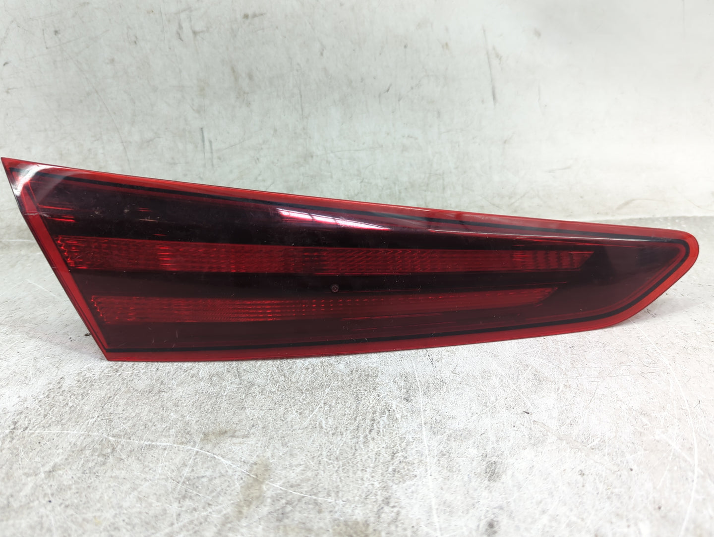 2019-2020 Hyundai Elantra Driver Left Side Deck Lid Mounted Tail Light - Oemusedautoparts1.com