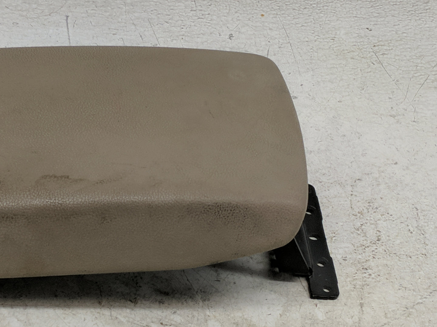 2020 Hyundai Elantra Center Console Armrest Cover Lid Fits OEM Used Auto Parts - Oemusedautoparts1.com