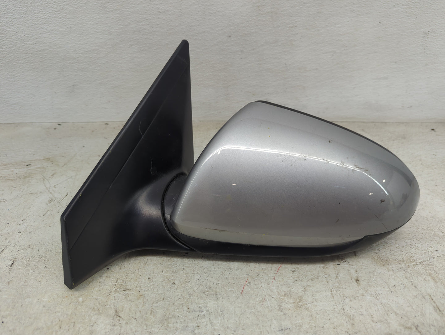 2017-2020 Hyundai Elantra Driver Side View Mirror - Left Door Mirror OEM Used - Oemusedautoparts1.com