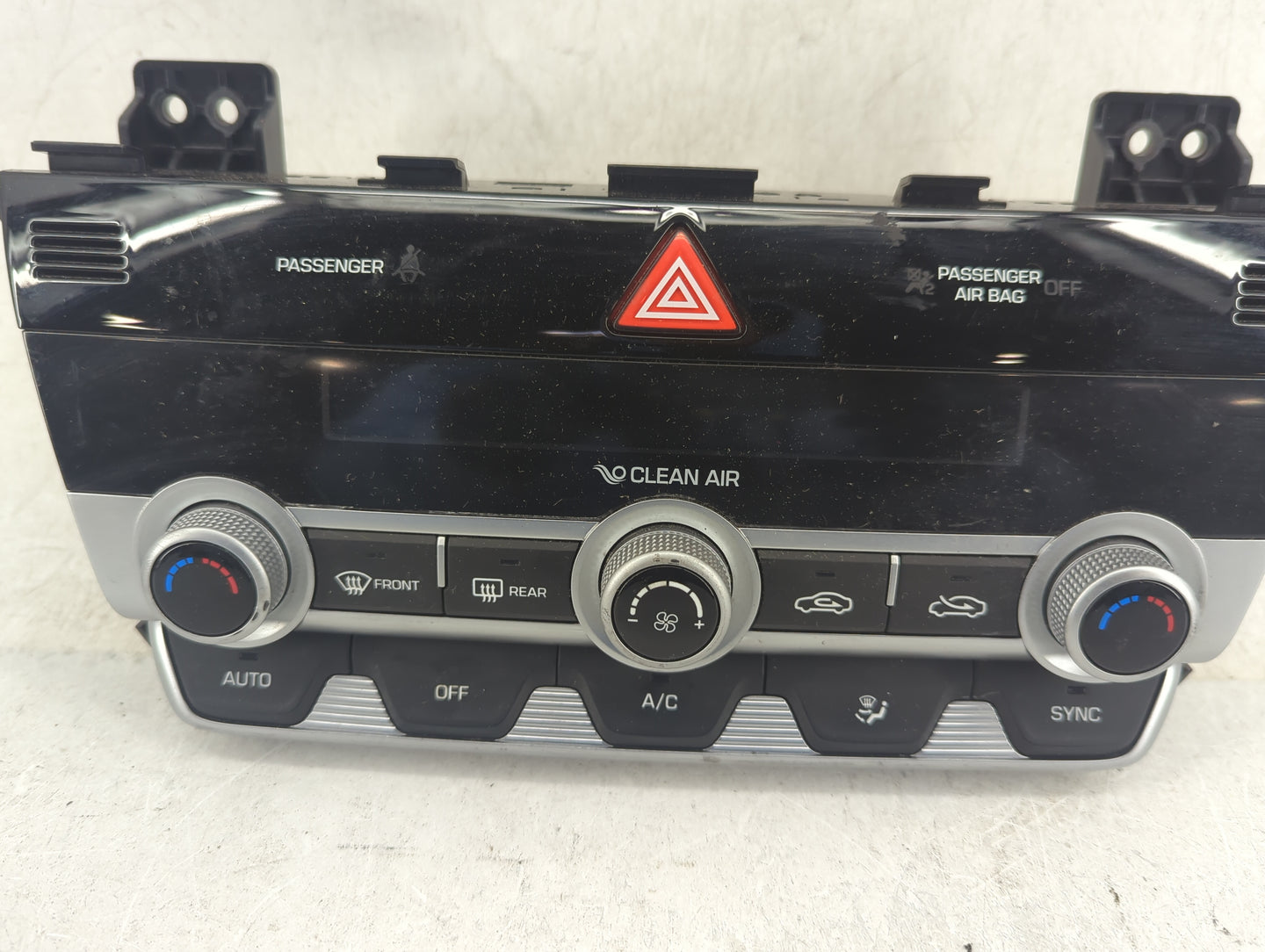 2019-2020 Hyundai Elantra Climate Control Module Temperature AC/Heater Replacement P/N:97250-F3DA0 97250-F2XXX Fits Fits 201