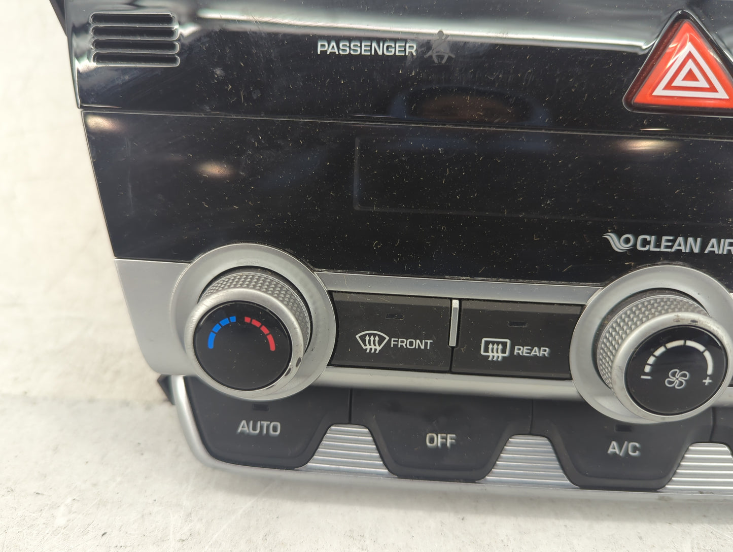 2019-2020 Hyundai Elantra Climate Control Module Temperature AC/Heater Replacement P/N:97250-F3DA0 97250-F2XXX Fits Fits 201