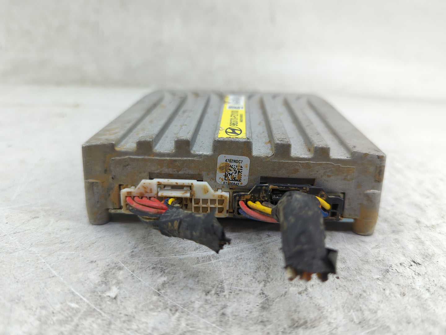 2017-2020 Hyundai Elantra Radio Speaker Amplifier 96370-f2100|4762ndc7 - Oemusedautoparts1.com