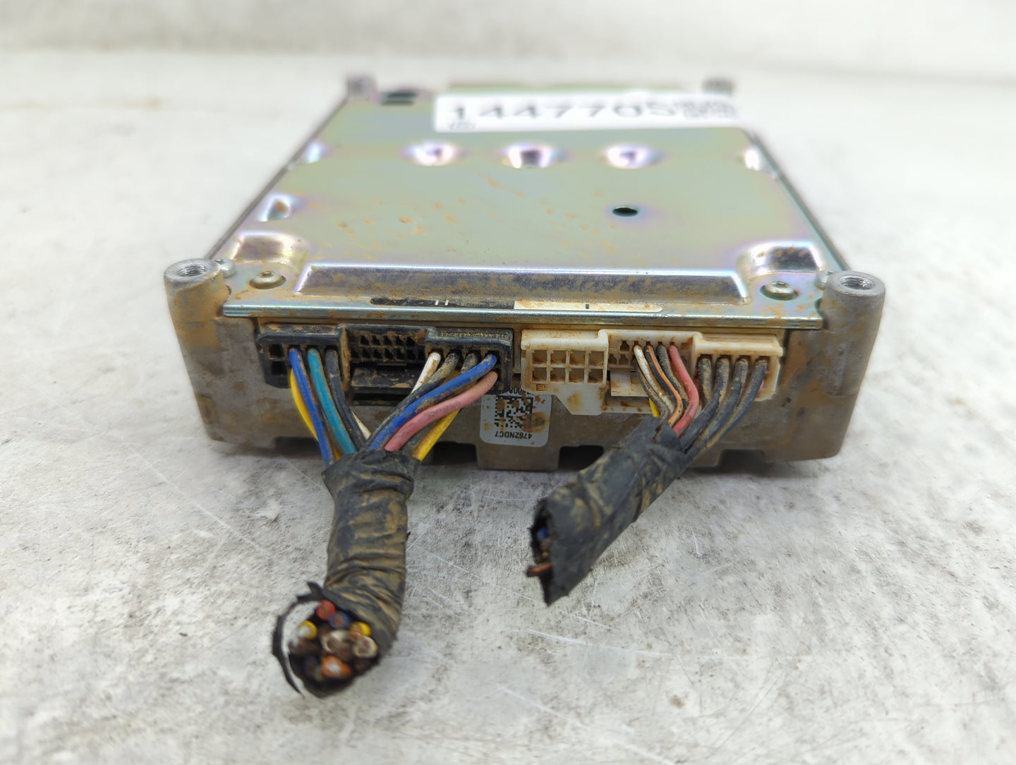 2017-2020 Hyundai Elantra Radio Speaker Amplifier 96370-f2100|4762ndc7 - Oemusedautoparts1.com