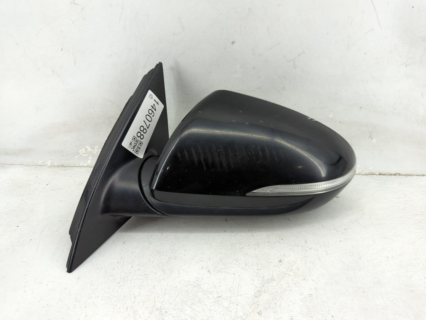 2019-2020 Hyundai Elantra Driver Side View Mirror - Left Door Mirror OEM Used - Oemusedautoparts1.com