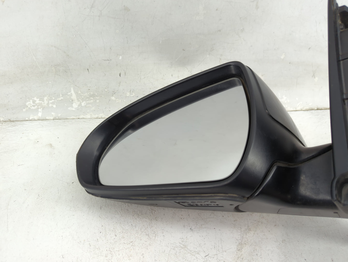 2019-2020 Hyundai Elantra Driver Side View Mirror - Left Door Mirror OEM Used - Oemusedautoparts1.com