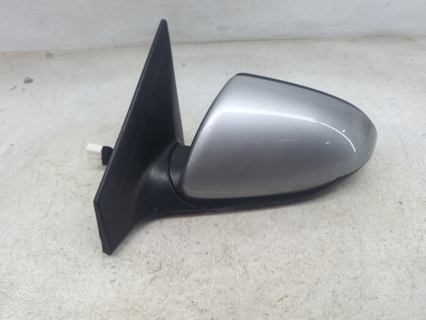2019-2020 Hyundai Elantra Driver Side View Mirror - Left Door Mirror OEM Used - Oemusedautoparts1.com