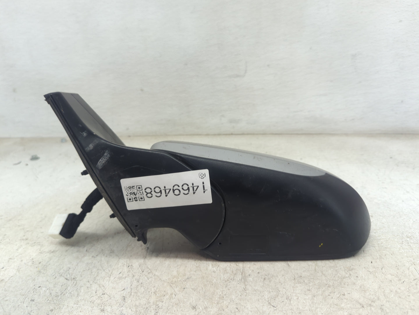2019-2020 Hyundai Elantra Driver Side View Mirror - Left Door Mirror OEM Used - Oemusedautoparts1.com