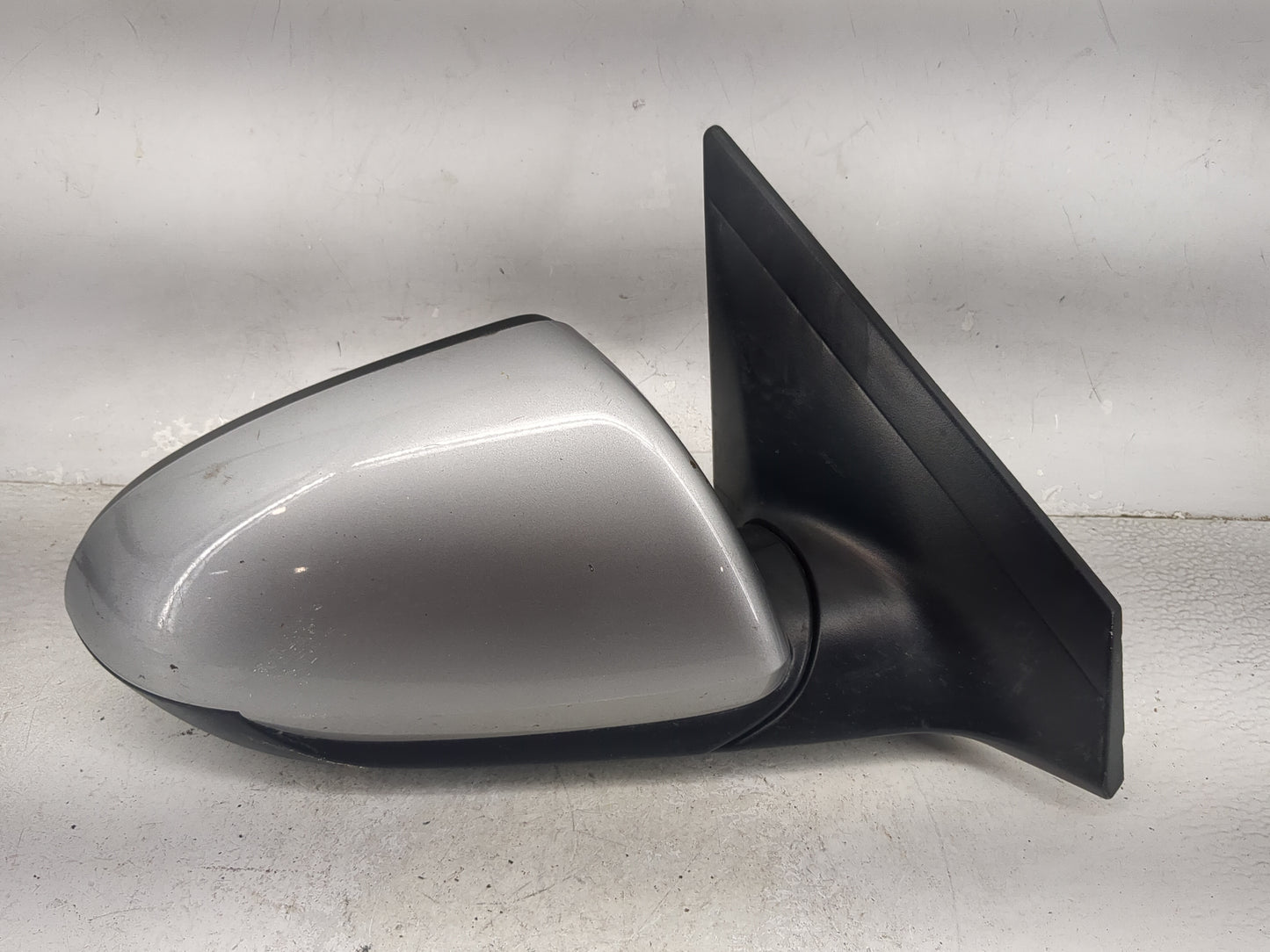 2019-2020 Hyundai Elantra Passenger Side View Mirror - Right Door Mirror OEM Used - Oemusedautoparts1.com